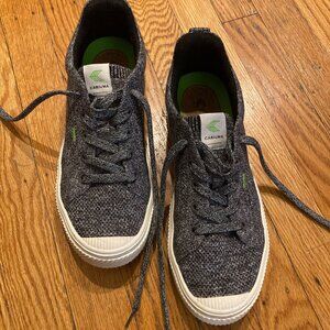 Cariuma sustainable practice brand canvas sneakers women's size 7